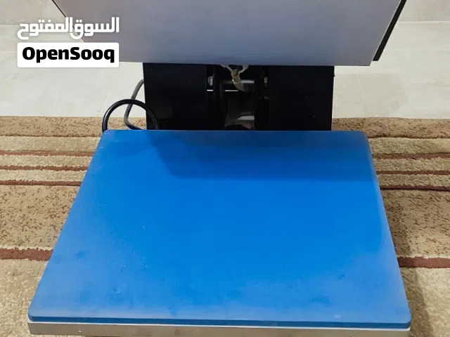 مكبس حراري مع بضاعة