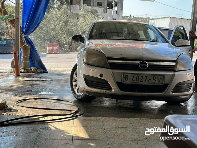 اوبل استرا 2006