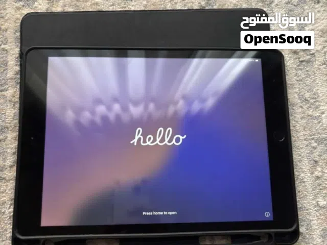 Apple iPad excellent condition 600 Aed negotiable
