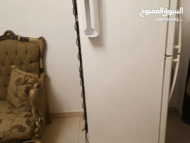 ثلاجة نوع فالكون بماركا خلف جواد