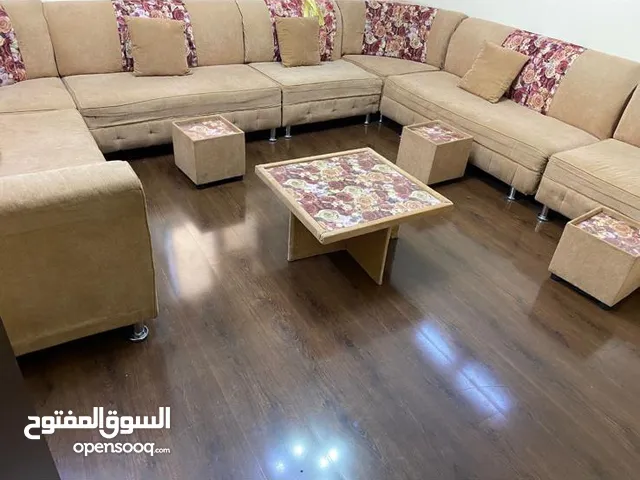 للبيع جلسة شبه جديدة