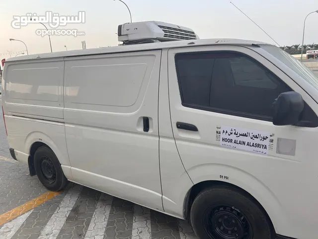 للبيع — باص تلاجة تويوتا (برّاد) موديل 2014