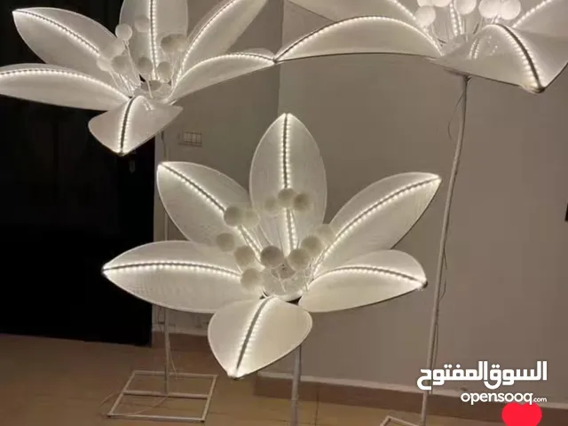اباجورة الورده غير مستعمل الموجود اخر حبه الكبيرة اضاءة جميله والحجم كبير السعر 50 دينار