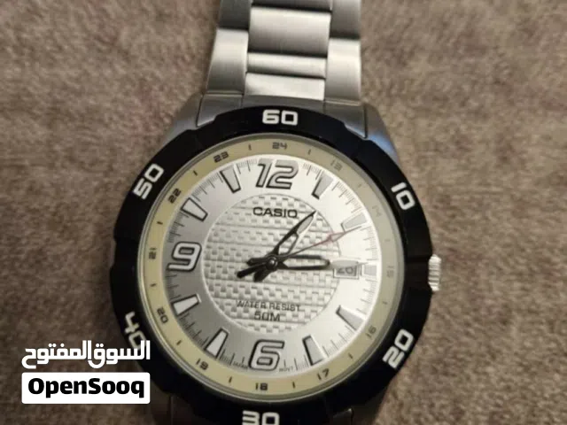 ساعة كاسيو موديل راقي وفخم وبحالة ممتازة