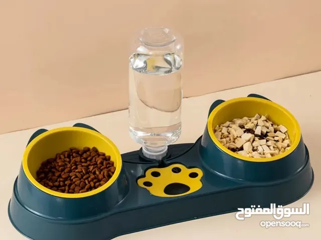 وعاء طعام وماء للقطط – تصميم عملي وأنيق
