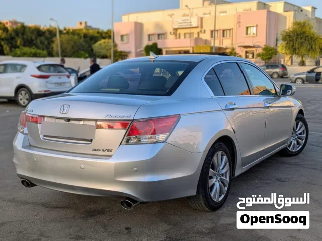 2010 هوندا اكورد DX