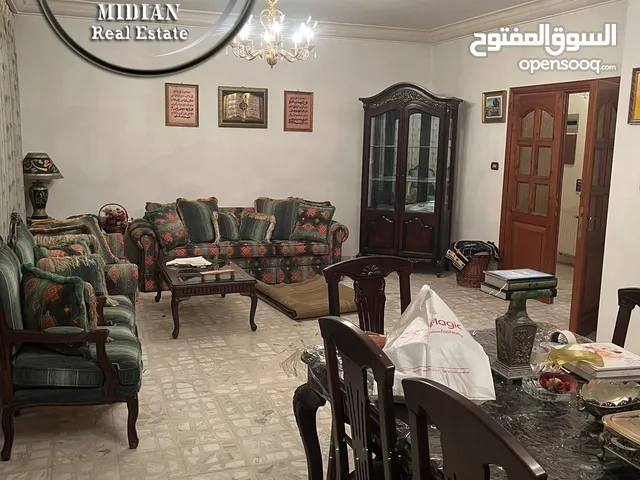 195 m2 3 Bedrooms Apartments for Sale in Amman Al Gardens