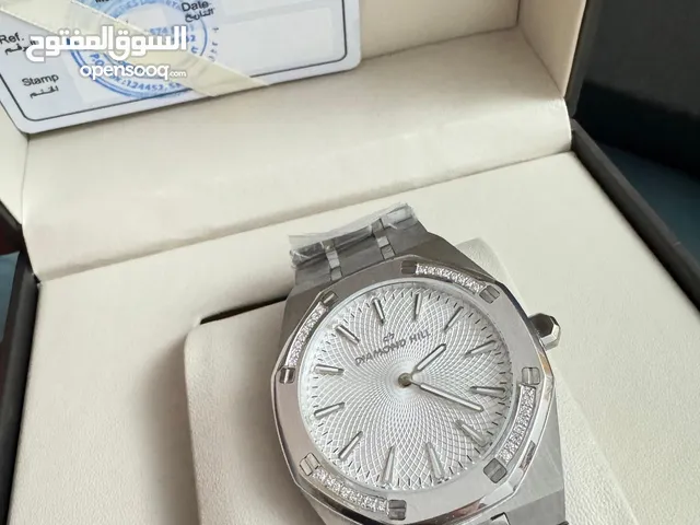 ساعة دايموند هيل جديده غير مستخدمه
