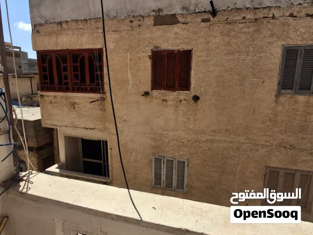 شقه ممتازة للبيع قرب مدرسه الامريكان شدس