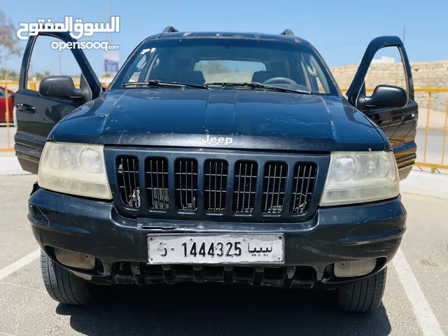 Jeep Cherokee 2004 in Tripoli