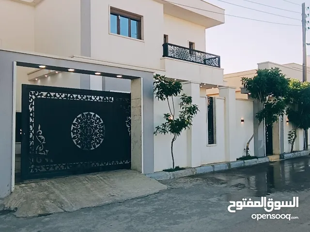300 m2 More than 6 bedrooms Villa for Sale in Tripoli Other