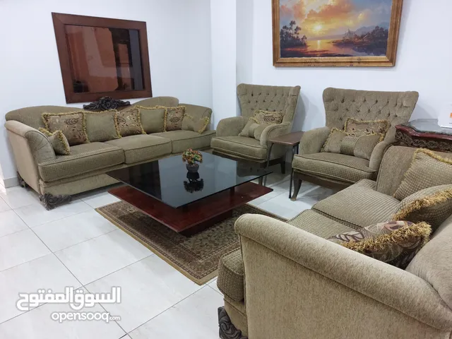200 m2 3 Bedrooms Apartments for Rent in Amman Jabal Al Hussain