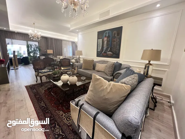 260 m2 4 Bedrooms Apartments for Sale in Amman Um El Summaq