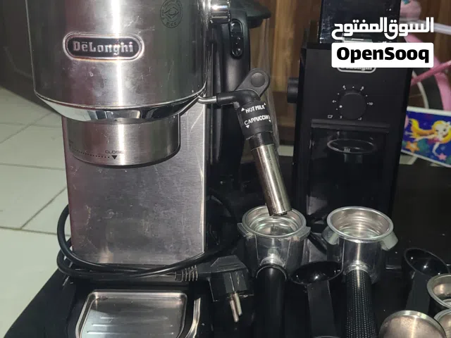 مكينة صنع القهوة الاسبريسو ماركة دولينجي685 وماكينة طحن البن ماركة دولينجي ايضا