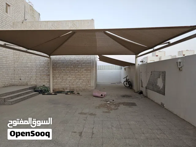 مظلة سيارات تكفي لسيارتين