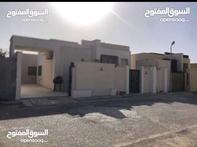 180 m2 3 Bedrooms Townhouse for Sale in Tripoli Tajura