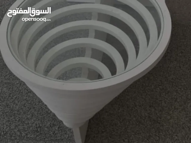 ميز. ديكور داءري