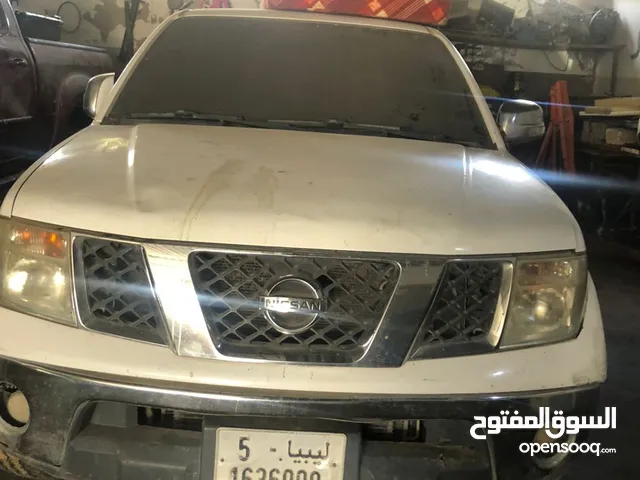 Used Nissan Navara in Tripoli