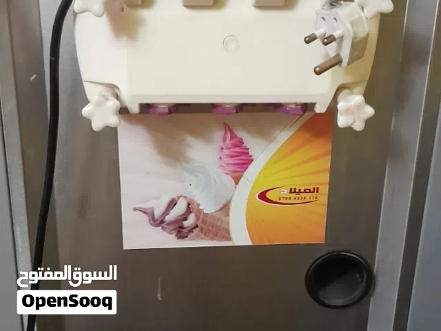 ماكنة صنع مرطبات ايس كريم