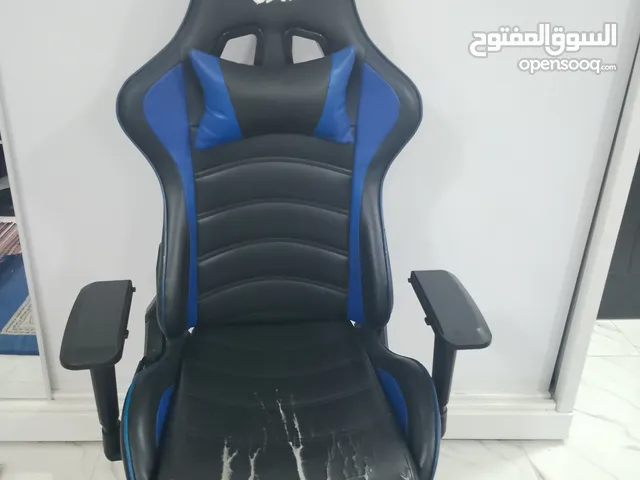 كرسي قيمنق من DEVO لون أسود وأزرق للبيع بسعر ممتاز – 20 فقط