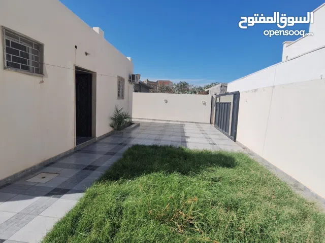 2 Bedrooms Chalet for Rent in Tripoli Ain Zara