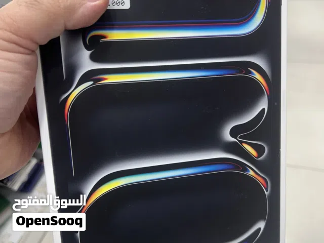ايباد برو 11 بوصةً معالج M4 مع كيبور من شركة ابل اصلي يدعم Wi-Fi مساحة 256 جيبي للبيع بسعر العرض