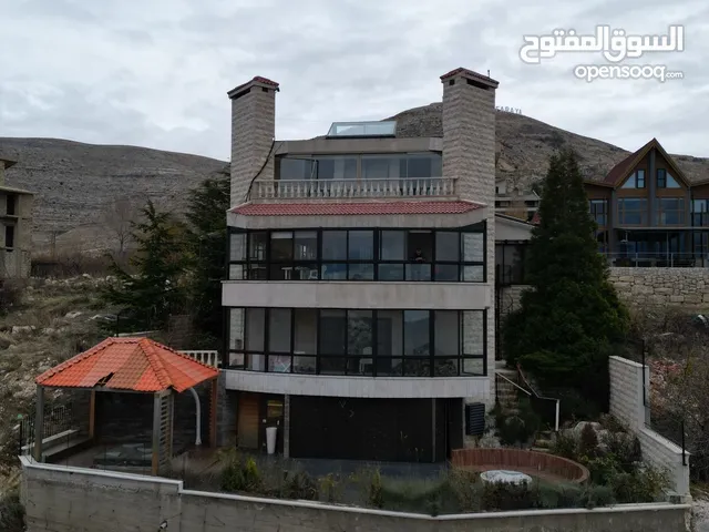 Stand-alone vılla