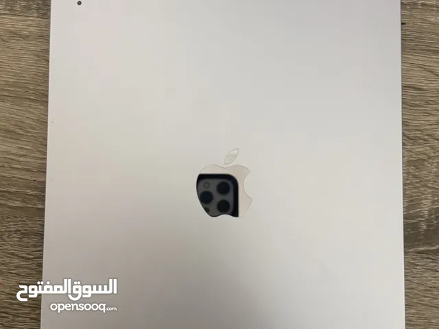 ايباد 10 مستعمل استعمال قليل جدا وكالة للبيع بسعر ممتاز مع كرتونته وشاحن