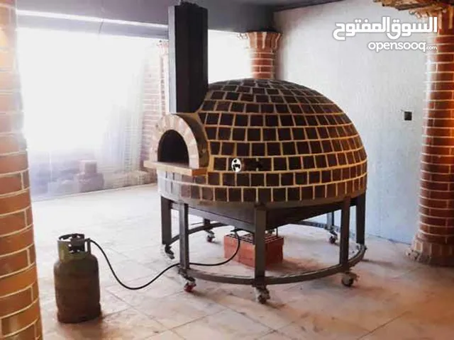فرم بيتزا ومعجنات تصميم ايطالي يعمل با الغاز والحطب ويمكن با الفحم