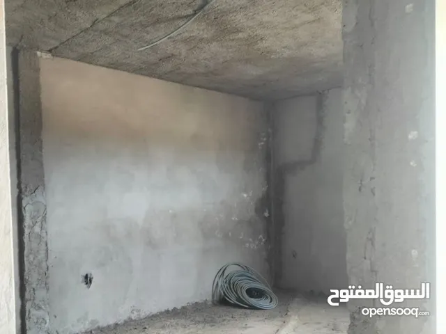 ارض بمكان هادئ و جميل قلعة الاندلس البرارجة