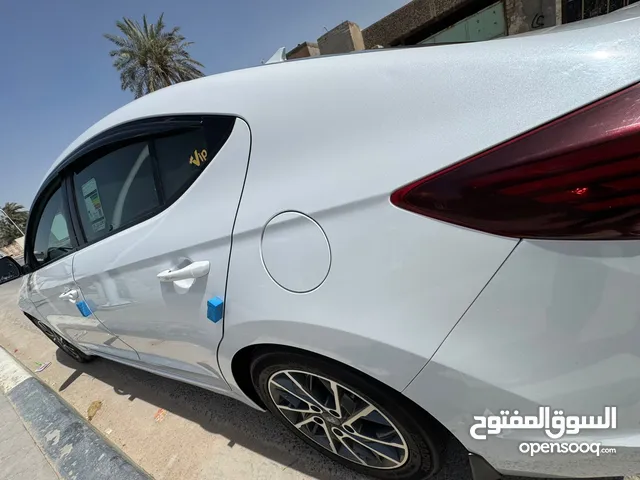 لنترا مديل 2020