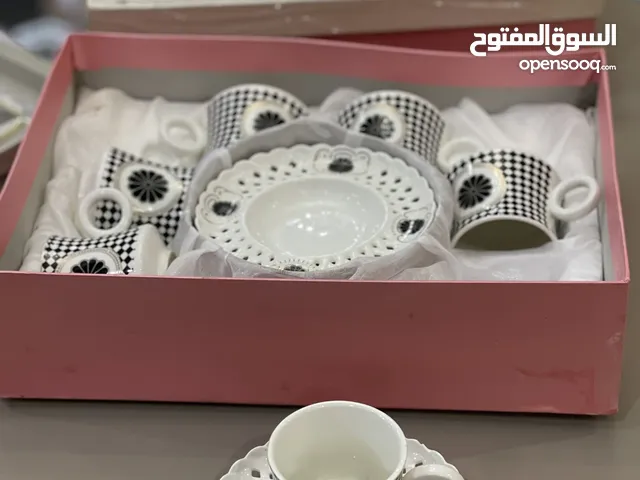 فناجين يتكون من 12 طرف