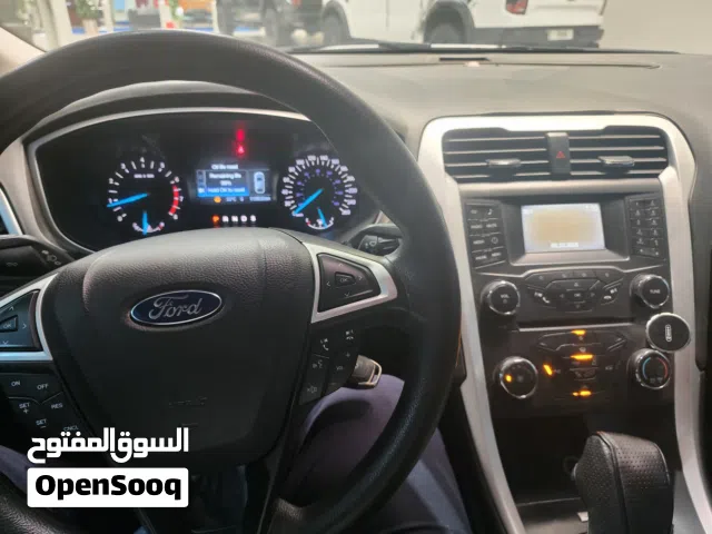 2016 فورد فيوجن SE