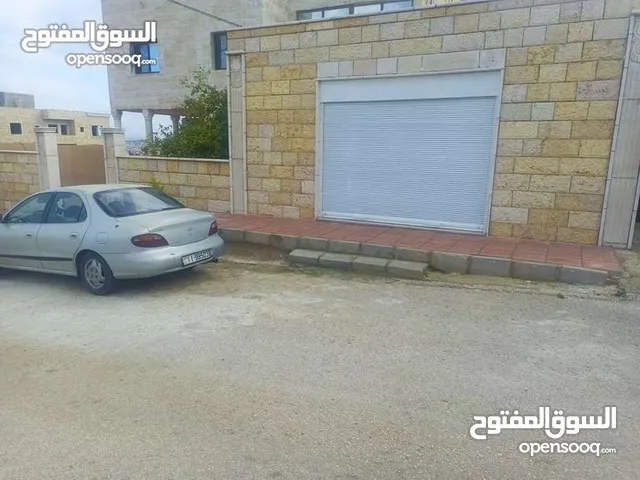 440m2 More than 6 bedrooms Townhouse for Sale in Irbid Zabda