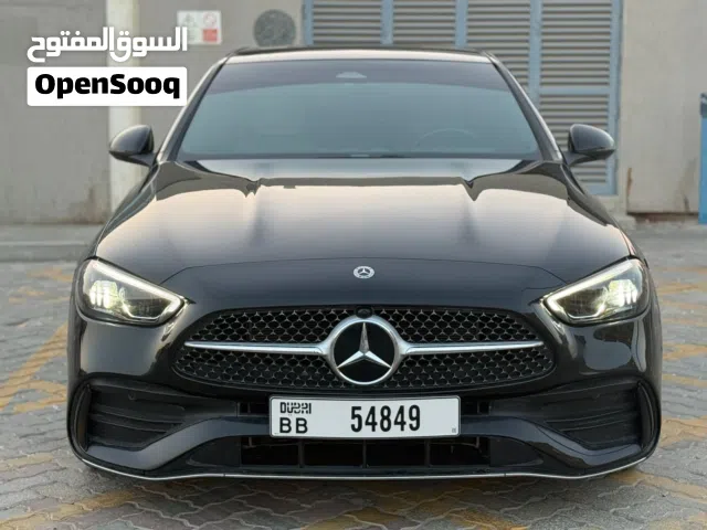 Sedan Mercedes Benz in Dubai