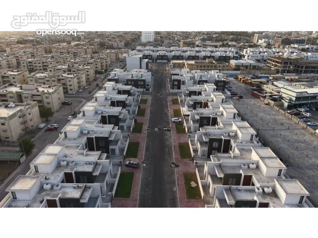 بيت طابقين في مجمع السلام السكني