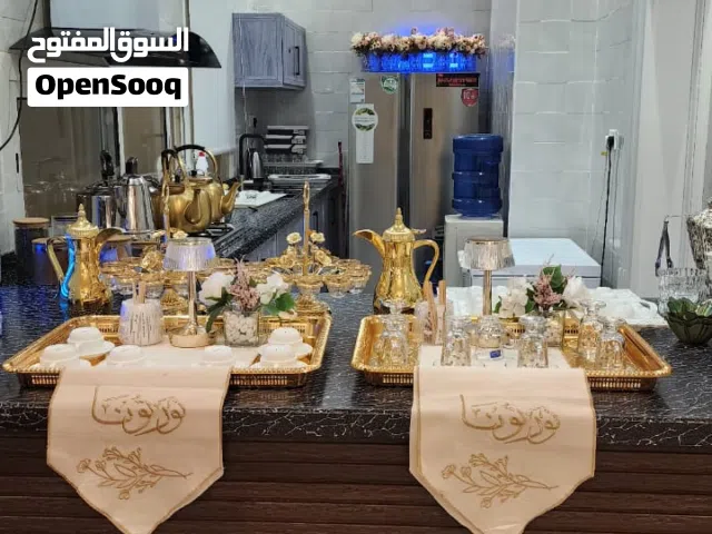 قهوجي ومباشرين ومباشرات صبابات مضيفات قهوجيات سماعات كوش مداخل عربية ملكه ديجيه كراسي وطاولات كشاف