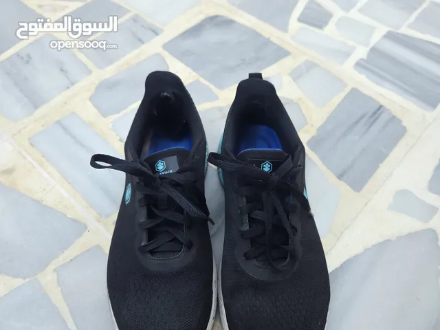 43 Sport Shoes in Amman