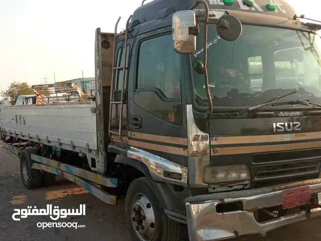 Used Isuzu D-Max in Al Hudaydah