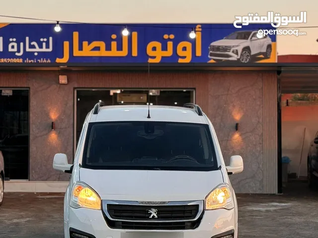 بيجو بارتنر ترخيص 2017 7 ركاب