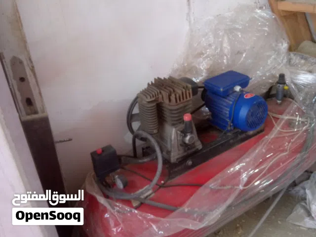 كمبروسر هواء 200لترر بحاله ممتازه