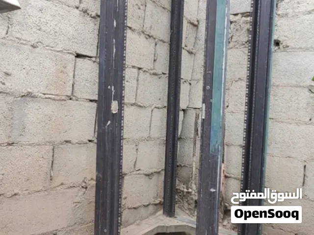 "للبيع هيكل راك سيرفر (Server Rack) قوي جداً - ينفع لتنظيم أجهزة الطاقة الشمسية والكاميرات" معدن قدي