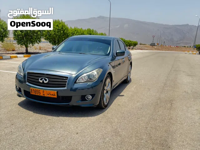 2013 إنفينيتي M37 Base