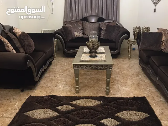 كنب هوم سنتر للبيع مع ملحقاته في مدينة جدة