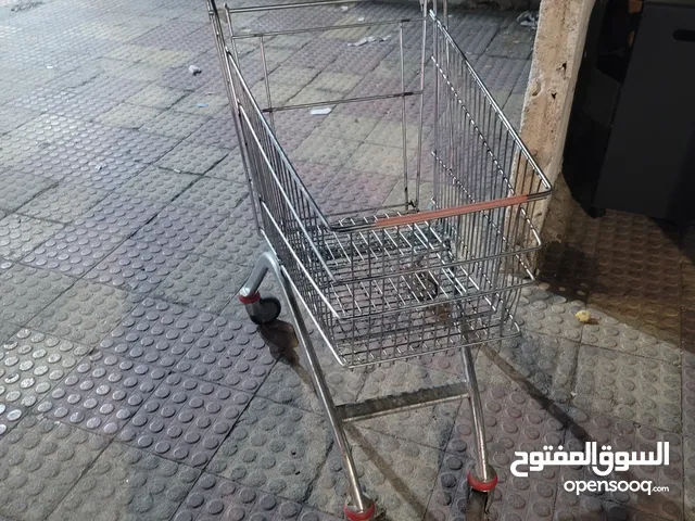 عربة تسوق بحالة جيدة جدا كل امورها تمام