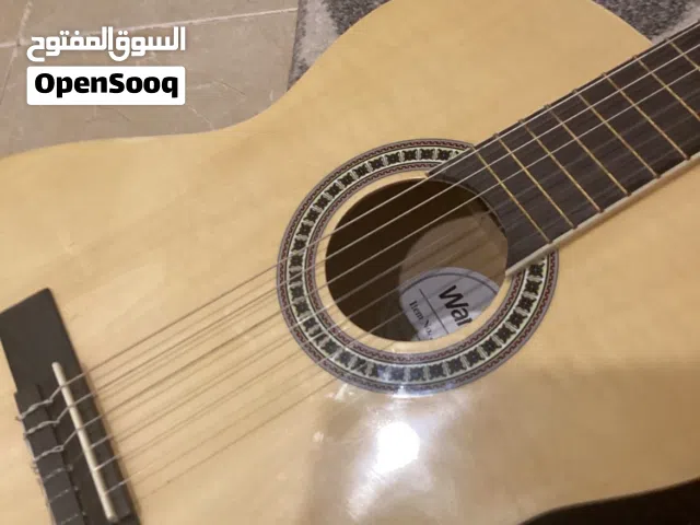 جيتار للبيع ونسه معه ريشه