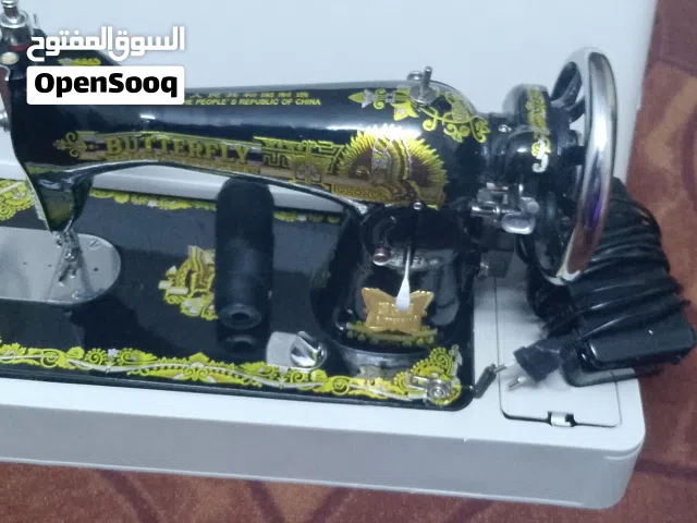 DESON.    ماكينة خياطة الفراشة ليست مستعملة كثيرا