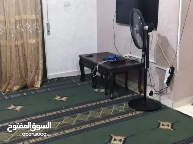 شقة مفروشة 85م طابق اول قرب اشارات المنهل للاجار الشهري والسنوي للعائلات والطلبه