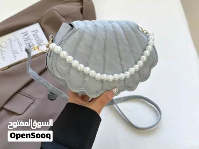 لتسليم الفوري شنط نسائية باشكال جديدة