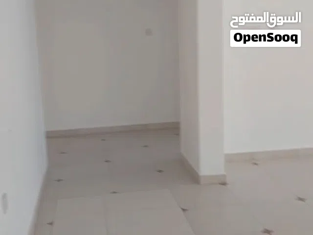 200 m2 3 Bedrooms Apartments for Rent in Muscat Al Mawaleh